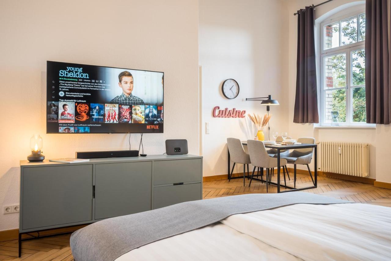 Schwarzlins Loftraum - Stilvolles Apartment Mit Smart Tv, Netflix, Disney Plus, Schnellem Wlan, Parken, Nespresso Sankt Ingbert Esterno foto